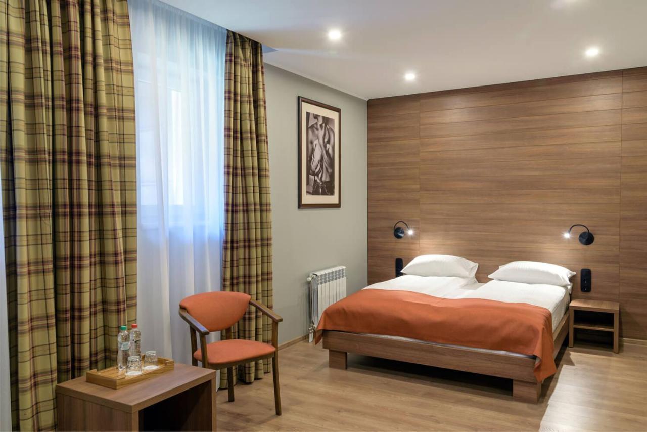 Hotel Irys By Derenivska Kupil Nyzhne Solotvyno Dış mekan fotoğraf
