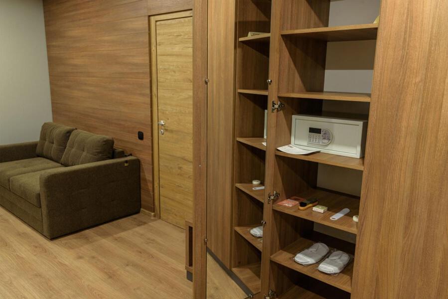 Hotel Irys By Derenivska Kupil Nyzhne Solotvyno Dış mekan fotoğraf