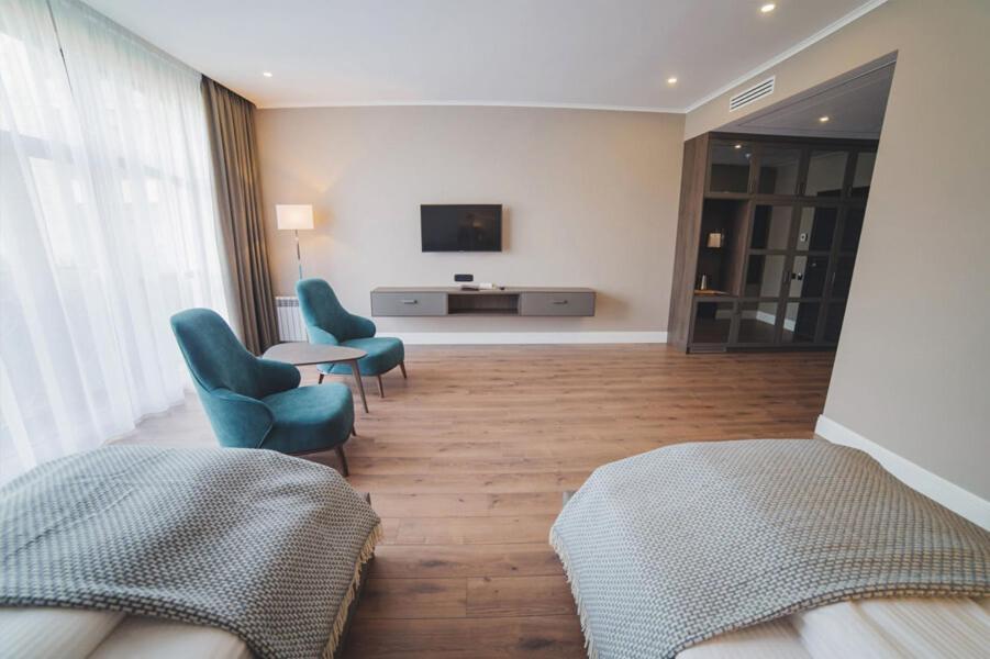 Hotel Irys By Derenivska Kupil Nyzhne Solotvyno Dış mekan fotoğraf