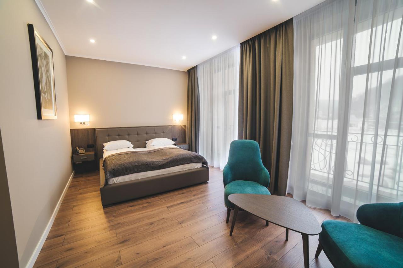 Hotel Irys By Derenivska Kupil Nyzhne Solotvyno Dış mekan fotoğraf
