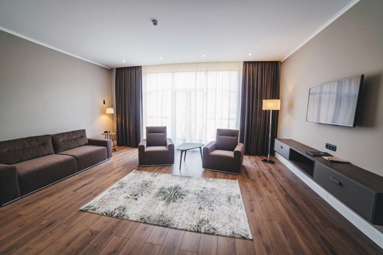 Hotel Irys By Derenivska Kupil Nyzhne Solotvyno Dış mekan fotoğraf